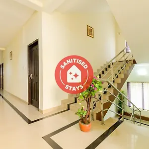 Oyo 8273 Diamond 3* Kochi
