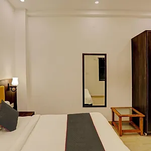 Rose Park 4* New Delhi