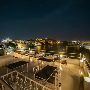  Hostel Backpacker Panda Udaipur